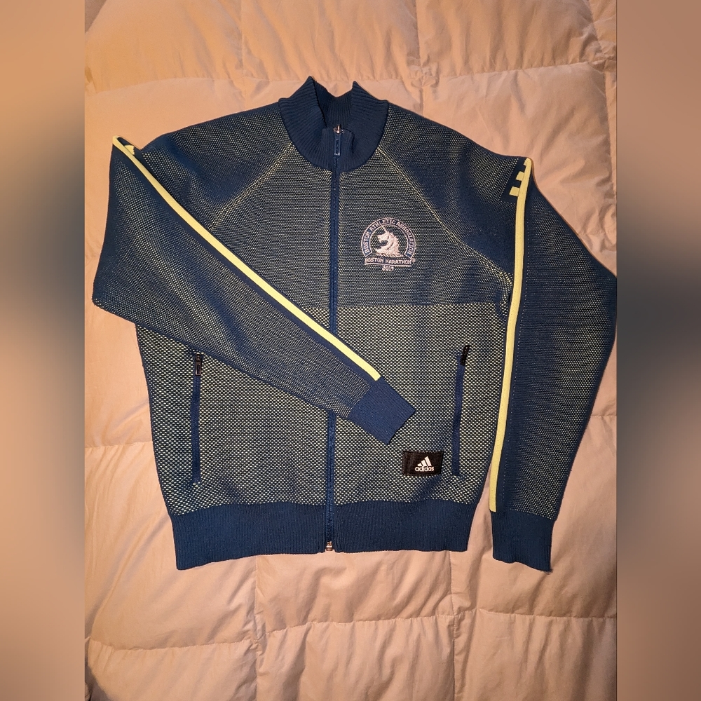 2019 Boston Marathon sweater jacket. Sz. Small